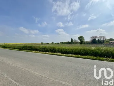 Terrain à bâtir à Champigny en Rochereau (86170)