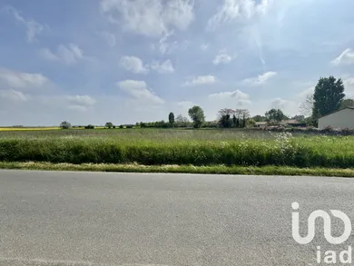 Building plot in Champigny en Rochereau (86170)