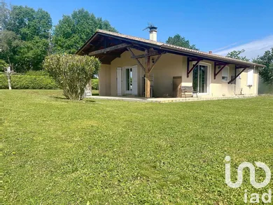 Traditional house at Montcaret (24230)