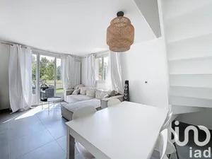 Apartment at Savigny-le-Temple (77176)