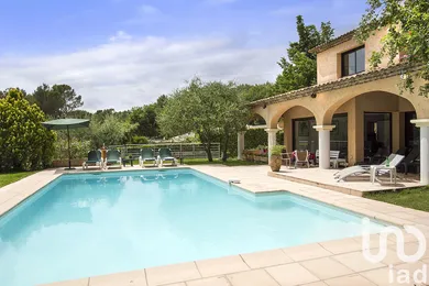 House in Roquefort-les-Pins (06330)