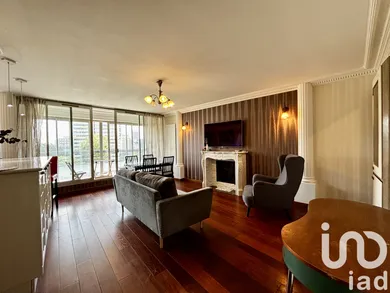 Apartment at Courbevoie (92400)