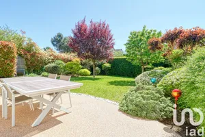 House at Saint-Prix (95390)