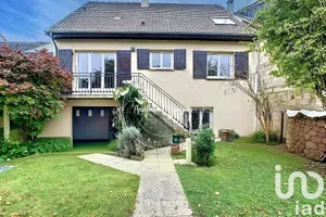 Traditional house at Noisy-le-Grand (93160)