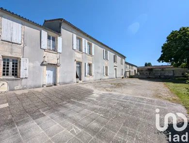 Farm at Louzac-Saint-André (16100) — 4/23