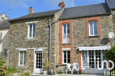 Village house at Cormolain (14240)