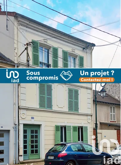 Building at Vaux-sur-Seine (78740)