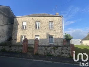 House at Brée (53150)