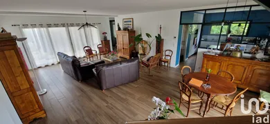 Architectural house at Blanquefort (33290)