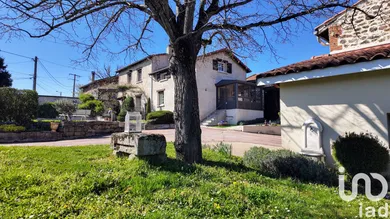 Domaine à Saint-Étienne (42230)