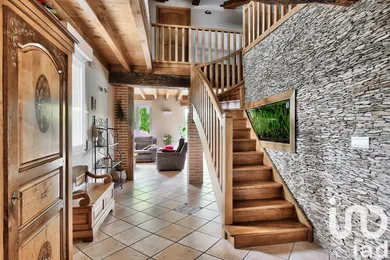 House at Mionnay (01390)