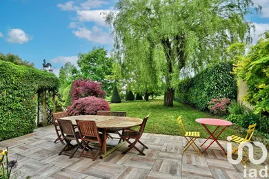 House at Mionnay (01390)