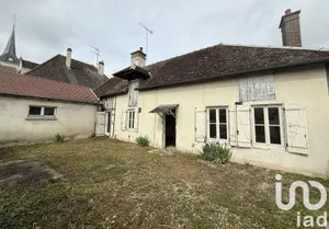 Maison à Pont-Sainte-Marie (10150)
