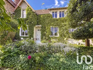 House at Mont-Saint-Aignan (76130)