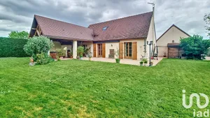 House at Moulins (03000)