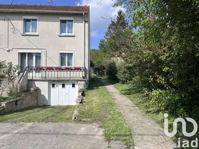 Detached house at Folembray (02670)
