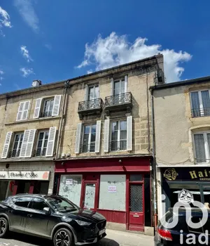 Building at Langres (52200)