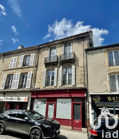 Building at Langres (52200)
