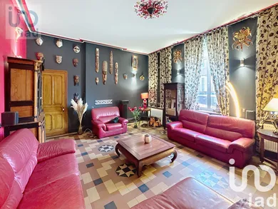 Architectural house at Saint-Hilaire-Cottes (62120)