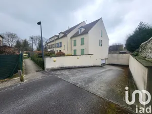 Appartement à La Chapelle-en-Serval (60520)