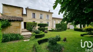 Maison de village à Sainte-Terre (33350)