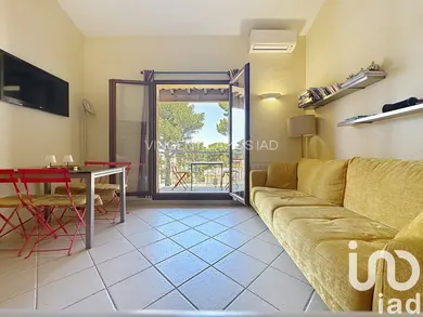 Apartment in Sanary-sur-Mer (83110)