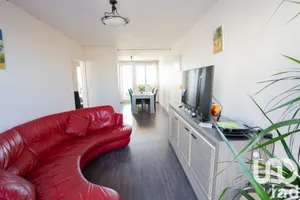 Apartment at Saint-Cyr-l'École (78210)