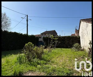 Terrain à bâtir à Villebrumier (82370)