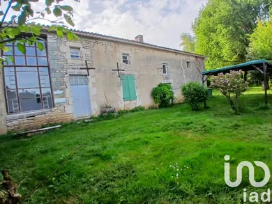 Village house at Saint-Gourson (16700)