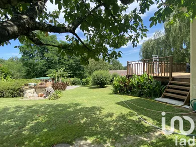 Traditional house at Budos (33720)