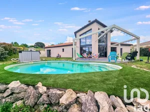House at Moissac (82200)