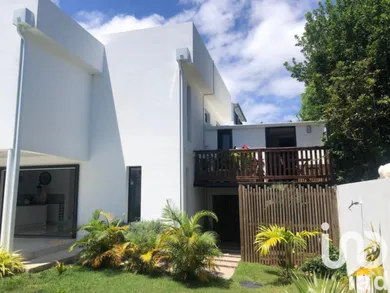 Maison d'architecte à Saint-Pierre (97410)