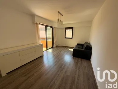 Apartment in Menton (06500)