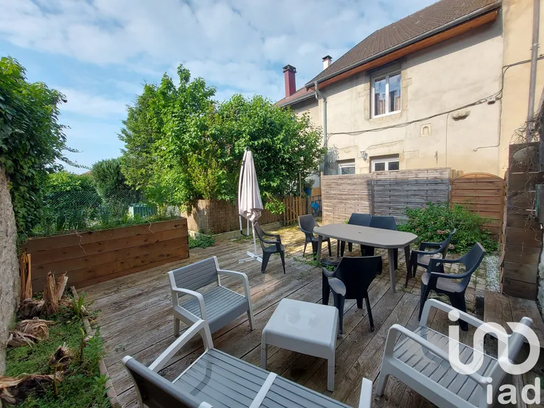 Immeuble 1 pièce 223 m² · à Clairvaux-les-Lacs · 223 m² · 294 000 €