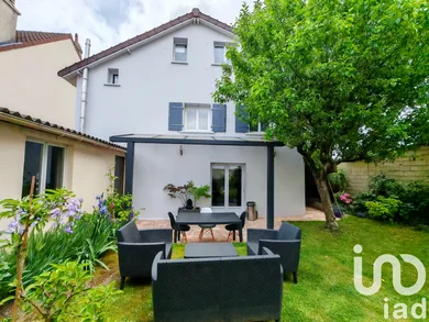 House at Les Pavillons-sous-Bois (93320)