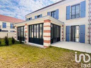 House at Montfort-l'Amaury (78490)