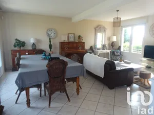 Maison de campagne à Fleurines (60700)