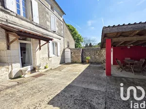 Townhouse at Mornac (16600)
