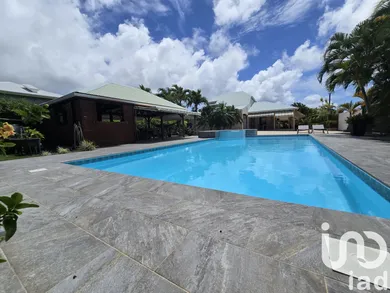 House at Saint-François (97118)