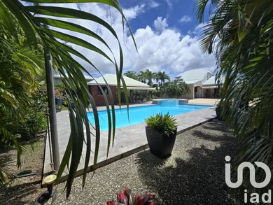 House in Saint-François (97118)