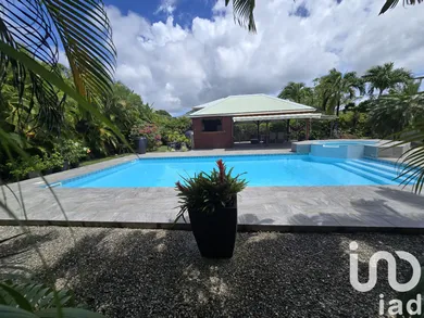 House in Saint-François (97118)