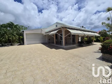 House at Saint-François (97118)