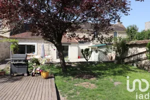 House at Avon (77210)