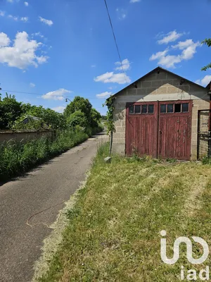 Parking à Armeau (89500)