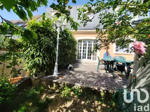 Maison traditionnelle à Pontault-Combault (77340)