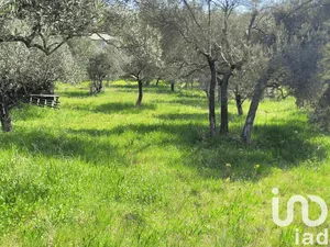 Building plot in Tavernes (83670)