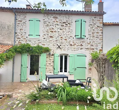 Townhouse at La Ferrière (85280)