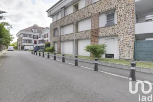 Apartment at Ozoir-la-Ferrière (77330)