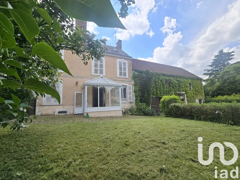 Maison 6 pièces 222 m² · à Igé · 221,5 m² · 195 000 €