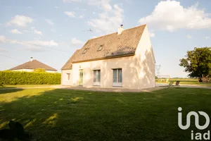 Pavillon à Doué-en-Anjou (49700)